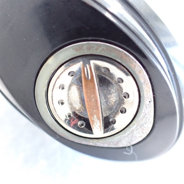 レボＬＴＺ ＡＥレーシング右